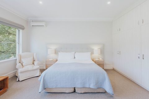 Lodge King Room 1